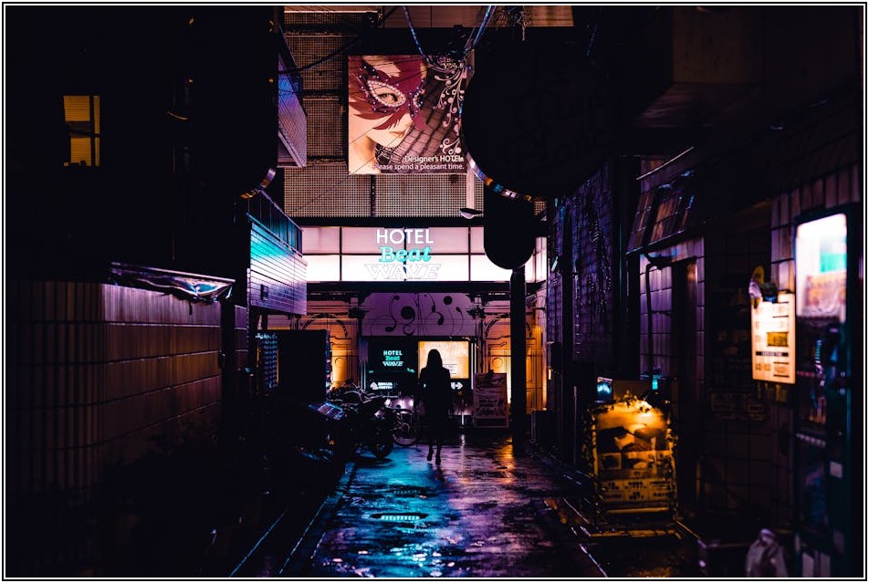 밤문화 만끽하기: 안전 수칙과 즐거운 경험을 위한 팁