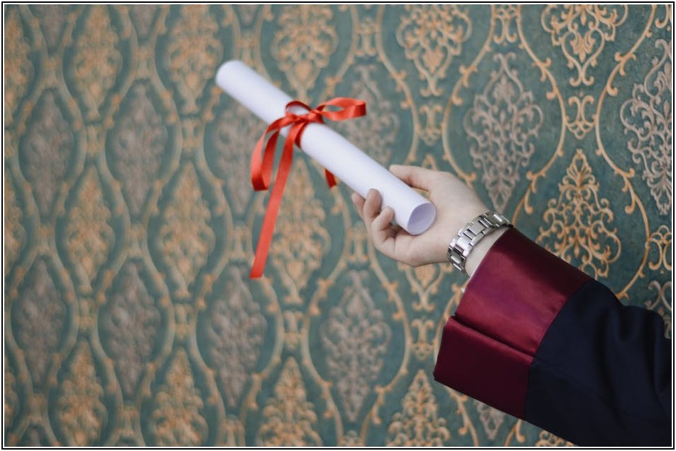 은퇴 후에도 빛나는 당신, 인기 자격증으로 커리어 전환