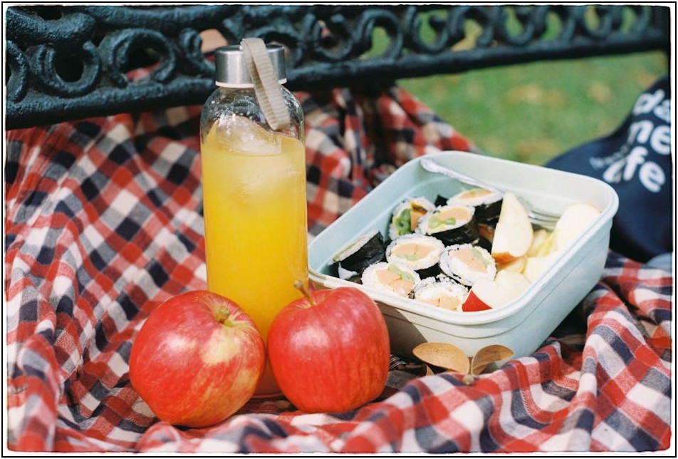 바쁜 아침 해결! 샌드위치 & 과일 도시락 초간단 레시피