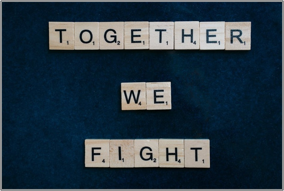 진화하는 보이스피싱 문자, 막는 법은?