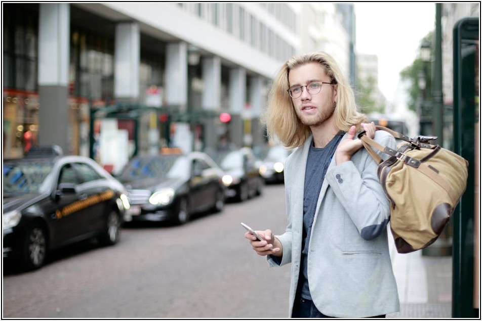 프라다 쇼핑백 구매 가이드: 현명한 선택을 위한 모든 것