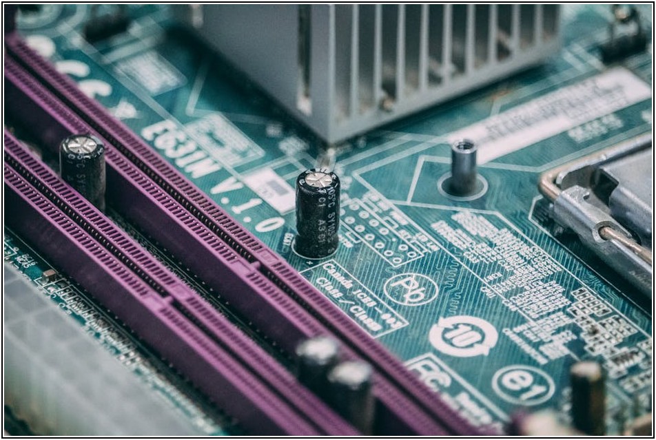 미래를 선도할 반도체 대장주, 투자 기회 포착