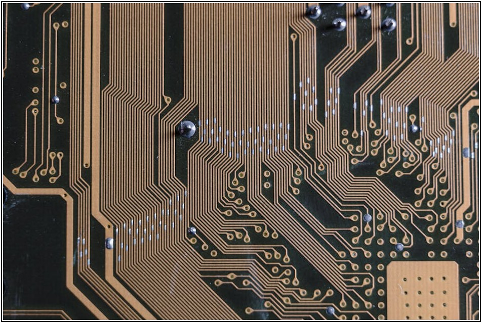 건물별 특성에 맞는 정보, 엘리베이터 게시판으로 스마트하게