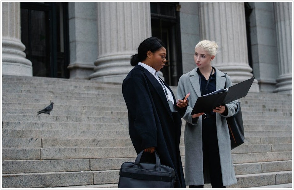 안전한 알바 생활, 계약서 속 건강 관련 조항 파헤치기
