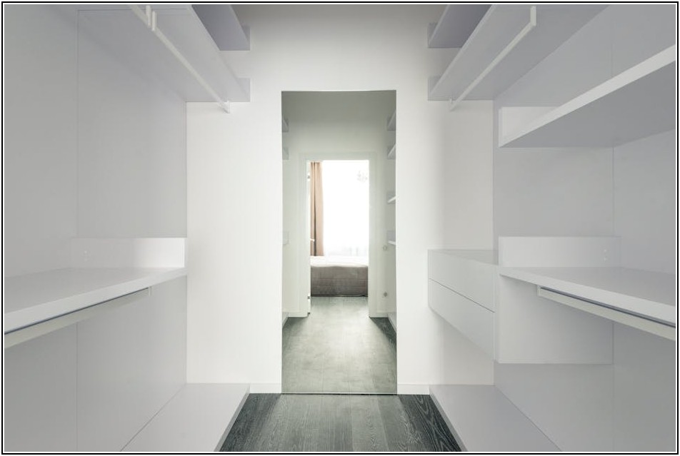 아이템별 선반 수납, 깔끔함이 살아있는 비결