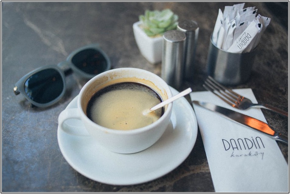 숨겨진 명소 발견! 투썸플레이스 지점별 특별함 가이드