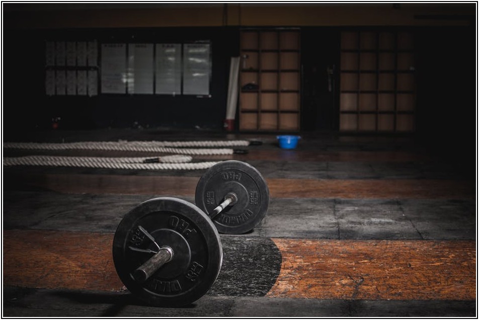 금속 몰딩으로 공간에 고급스러움과 개성을 입히다