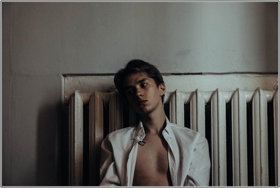 흥신소 이용 전 필수! 가격과 계약 시 주의사항 총정리