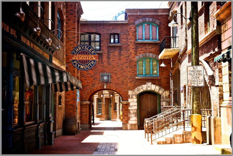 간편하게 대문 힌지 교체, 안전하고 튼튼하게!