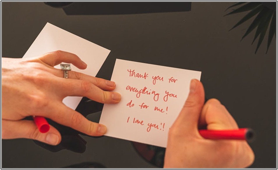 정성을 더한 초대장, 세상에 단 하나뿐인 나만의 청첩장 만들기