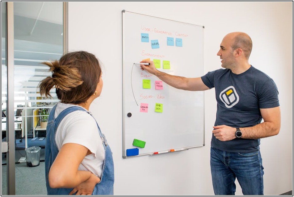 비용 부담 없이 최신 전자칠판, 렌탈로 경험하세요