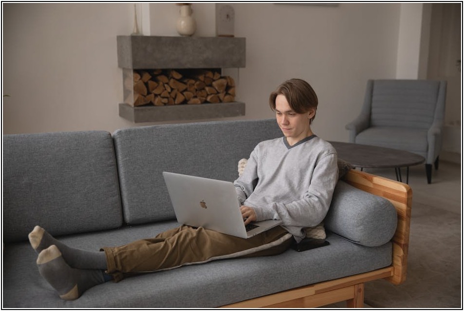 뷰티 디바이스로 홈케어, 얼굴 리프팅 기기 비교