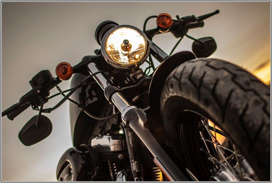 이륜차 안전 장비, 사고 예방 위한 필수 가이드