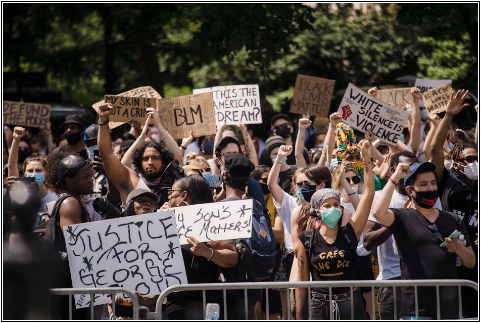 측면 간판, 시선 사로잡는 광고 성공 비법