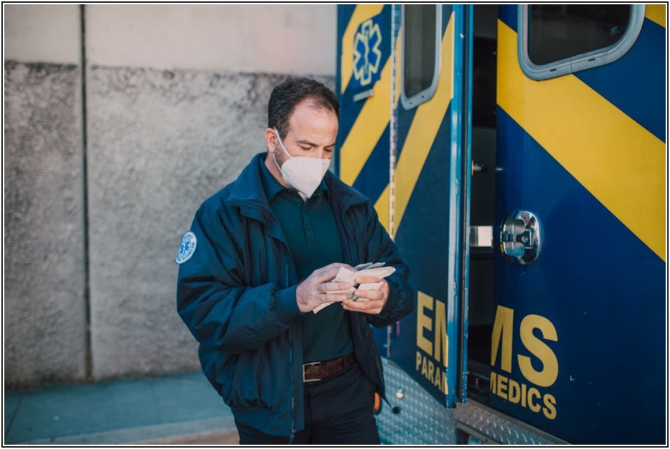 EMS 통관, 더 이상 어렵지 않아요! 배송 추적 팁과 소요 시간 알아보기