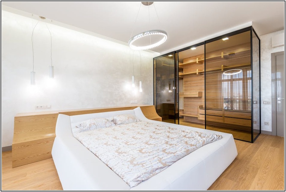 좁은 베란다 넓게 쓰는 창고 선반 정리 노하우