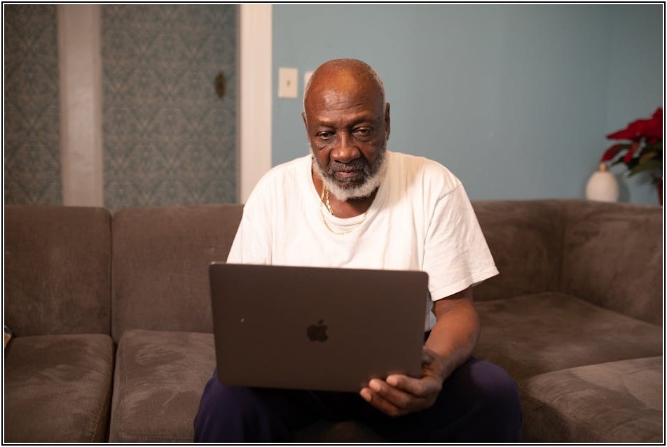 숨 막히는 풍미, 조프로 감자탕의 특별 레시피