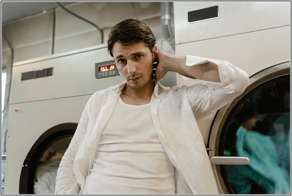 소중한 내 신발, 손상 없이 세탁하는 비법 공개