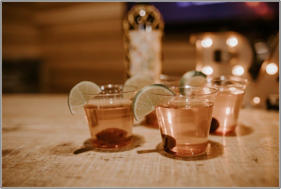 우리 집 식탁에 딱 맞는 투명 매트 고르는 비법