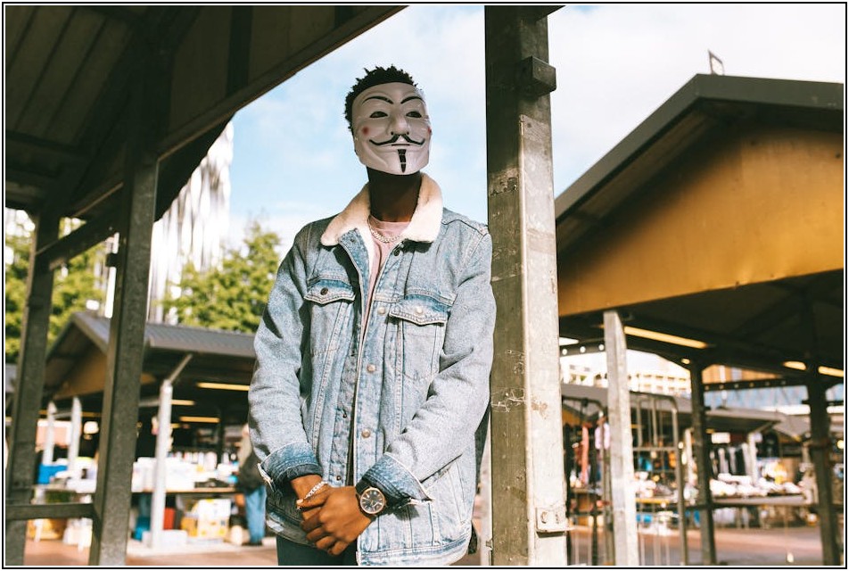 안전한 에어컨 사용, 실외기 받침대 설치의 중요성