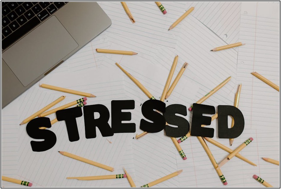 번아웃 탈출! 과로사 막는 건강 관리 및 생활 습관