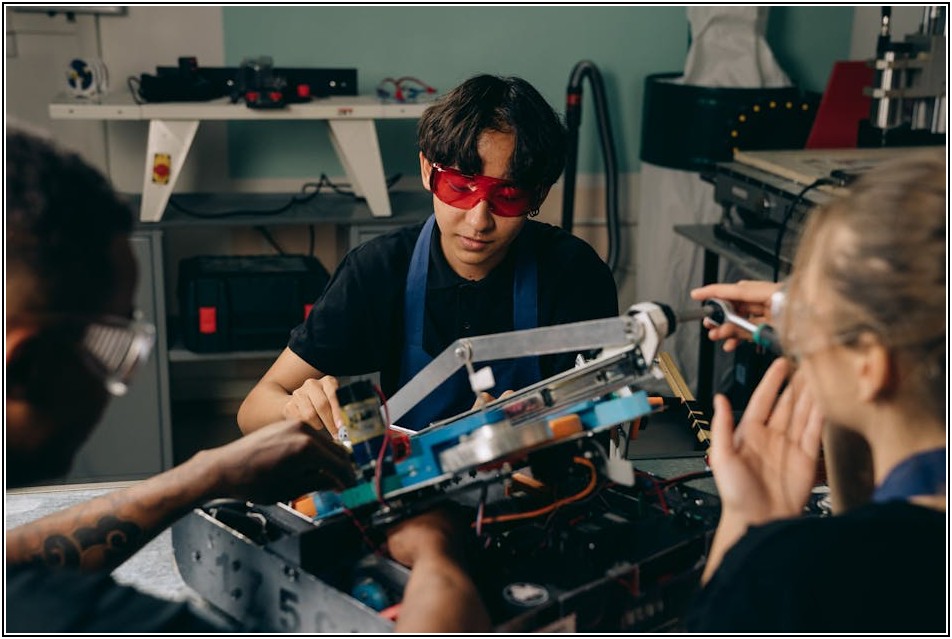 스마트 팩토리 핵심, 산업용 로봇 도입 성공 가이드