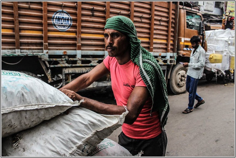좋은 운송 업체 고르는 법: 시간과 비용 절약 팁