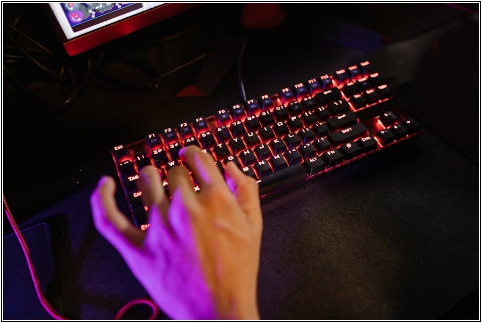 집 안팎 어디든 OK! 붙이는 LED 활용 가이드