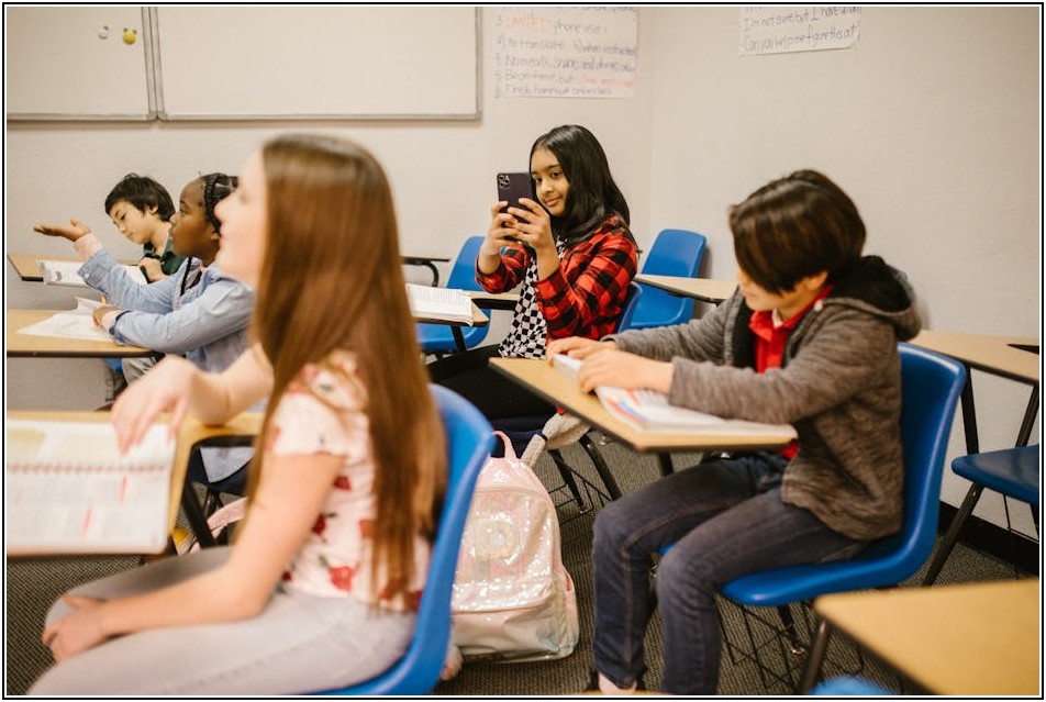 우리 아이를 위한 휴대폰 안전망, 유해 콘텐츠 완벽 차단