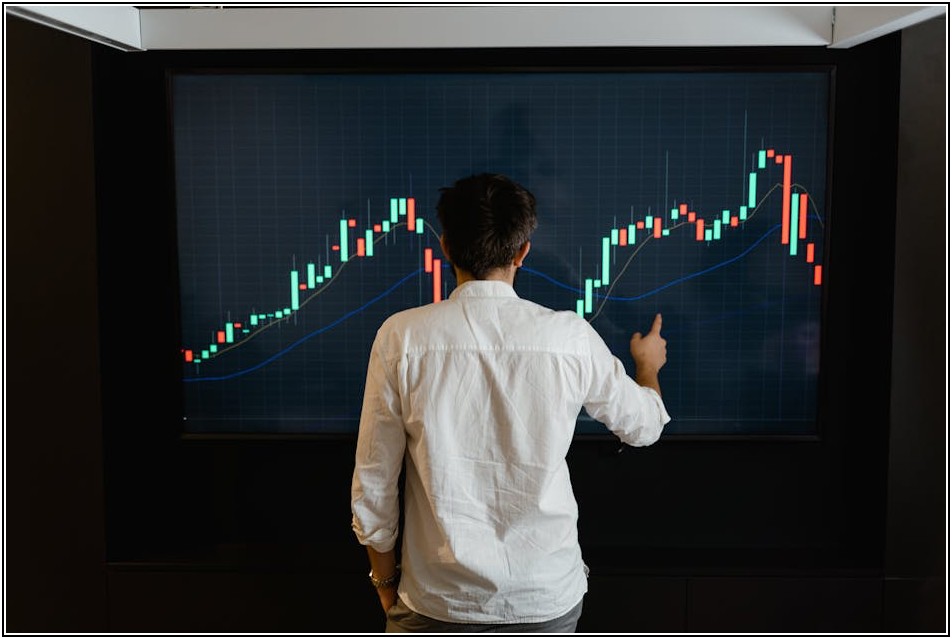 모니터 선반 활용, 집중력 향상을 위한 최적의 배치법