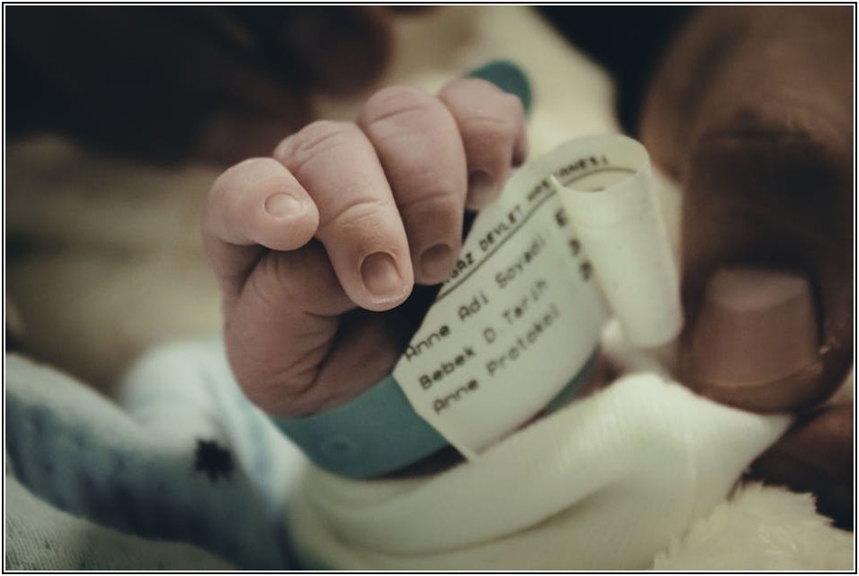 아이 팔찌, 매력적인 액세서리 안전하게 즐기기