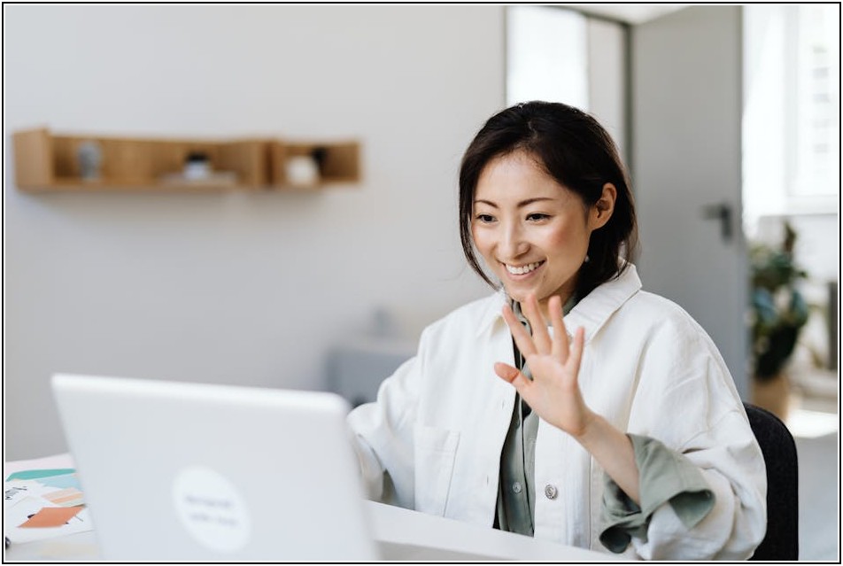 버추얼 아이돌 시대, 성공을 위한 핵심 전략 A to Z