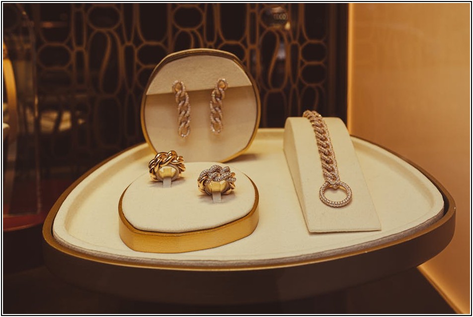 철재 입간판, 똑똑하게 써서 가게 홍보 효과 높이기