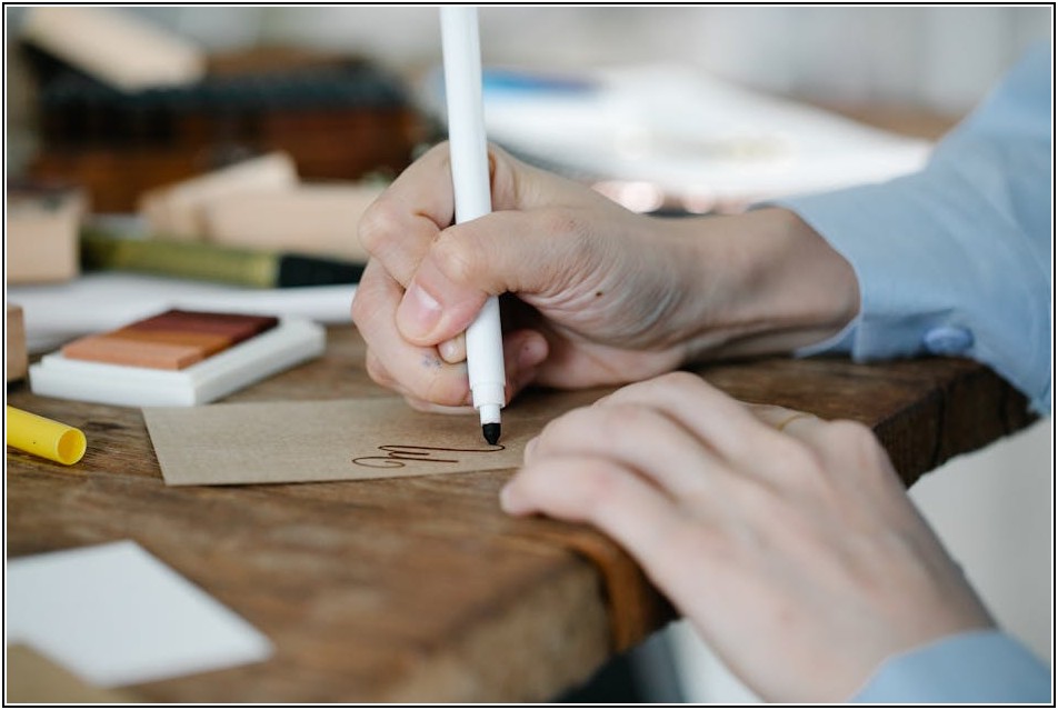 천안 명함 제작, 차별화된 디자인으로 승부하라