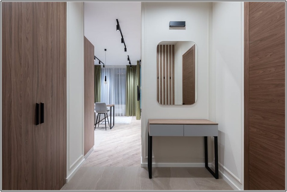 옷장거울, 단순 수납을 넘어 인테리어의 핵심으로