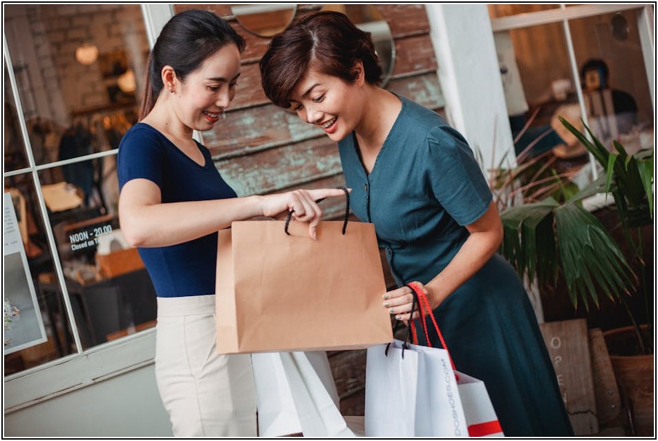 옷가게 창업, 어디에 차려야 성공할까? 상권 분석 팁