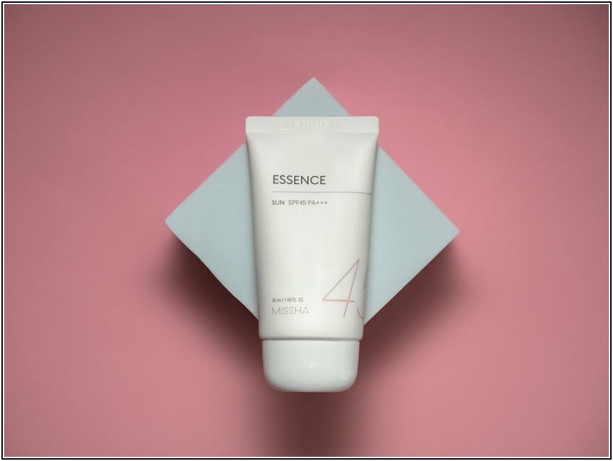 단순한 용기? 화장품 튜브, 혁신 마케팅으로 브랜드 가치 UP!