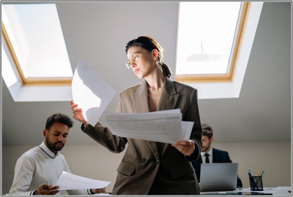 쉽게 알아보는 한국 취업 비자, 연장과 변경 궁금증 해결