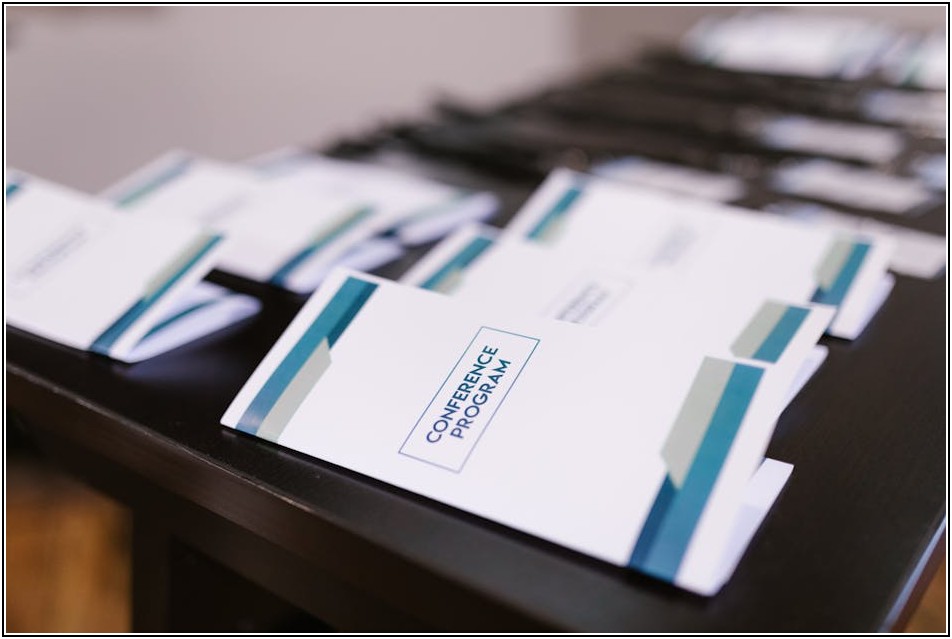 디앤서의 사회적 책임: 우리는 무엇을 놓치고 있나