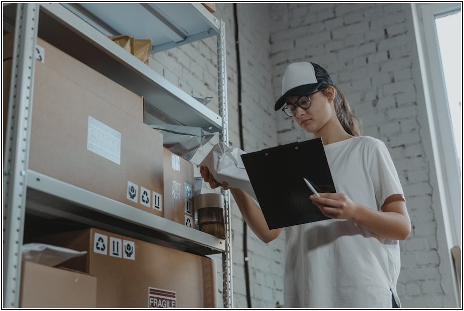 좁은 공간 활용 극대화, 틈새수납장 구매 가이드