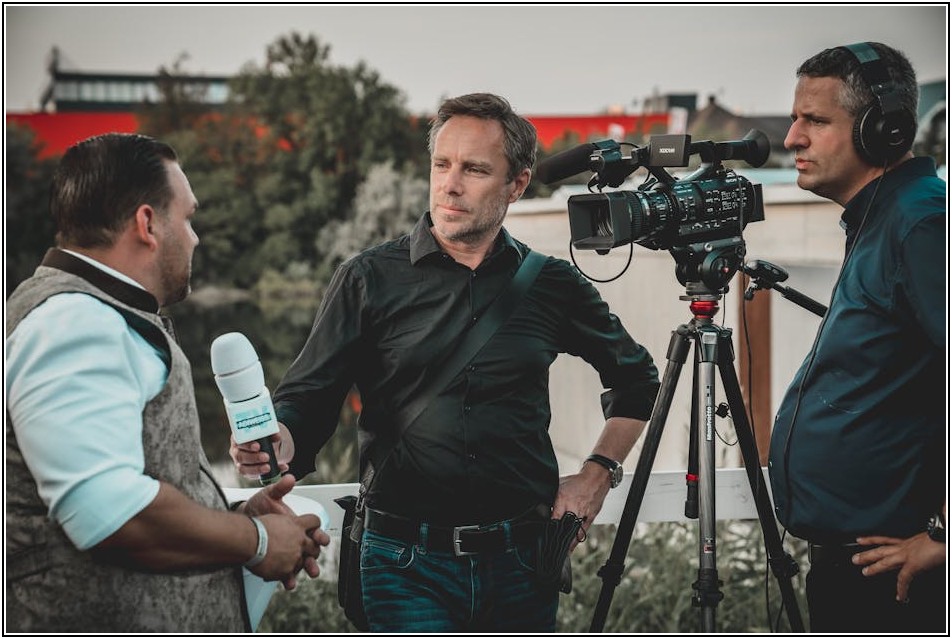 성범죄 혐의, 통신매체이용음란죄 피해 예방 노하우