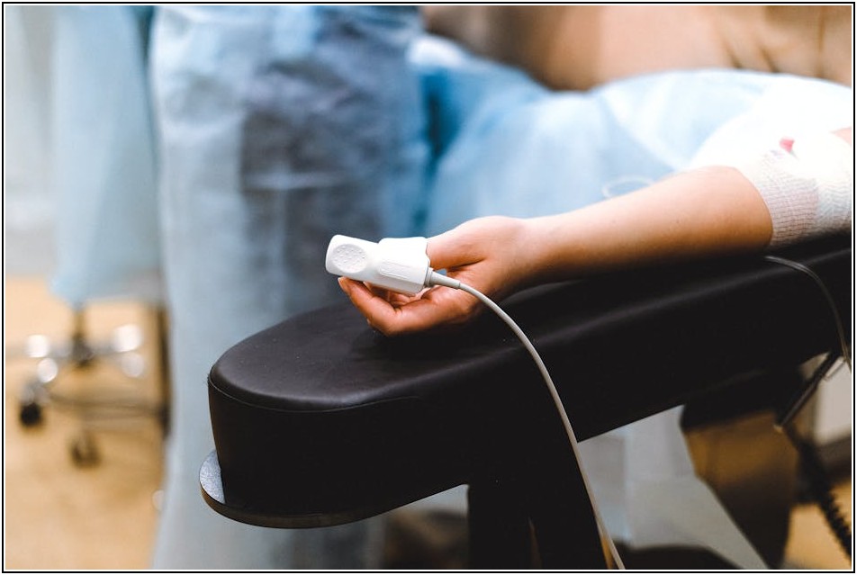 어떤 고강도 타일을 골라야 할까? 종류별 특징 비교