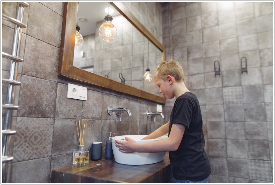 안전한 욕실 만들기, 욕실 안전 손잡이 종류별 특징 파헤치기