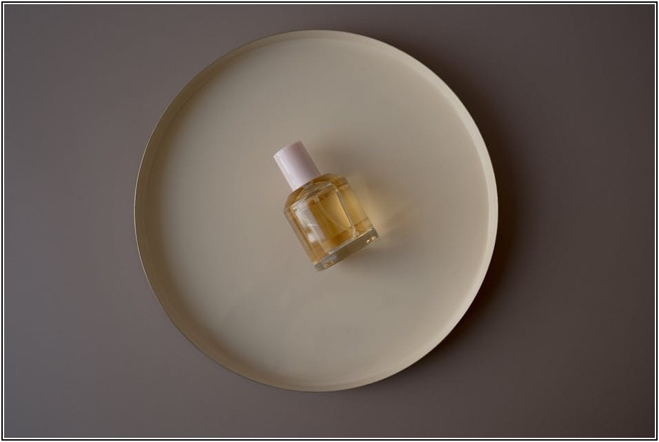 향수 진열, 똑똑한 보관으로 향의 지속력을 높이세요