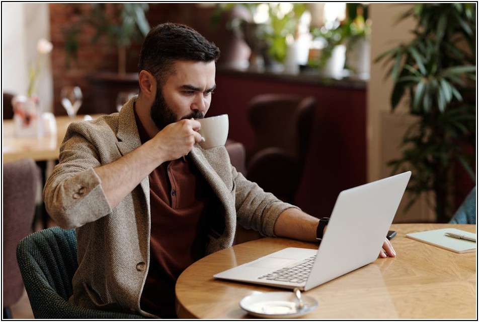 소자본 커피 창업 성공 전략: 상권 분석과 입지 선정 비법