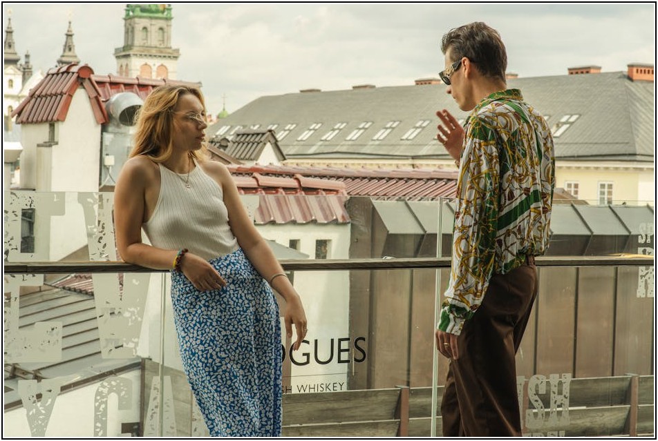 우리 집을 갤러리로! 유리 난간 설치 시 꼭 알아야 할 정보