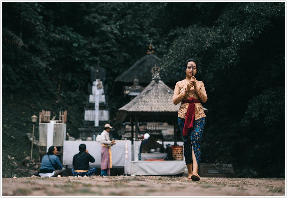 예배를 위한 워십복, 신앙의 표현