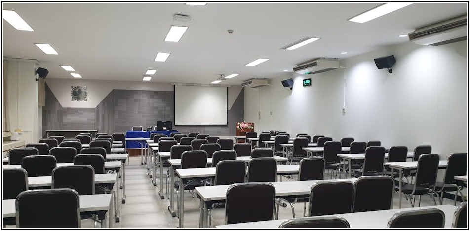 우리 집 노래방 조명, 수명 늘리는 A/S 비법 공개