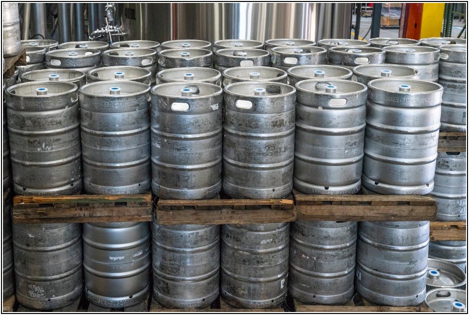 빛나는 홀로그램 스티커, 당신의 브랜드 가치를 높이는 방법