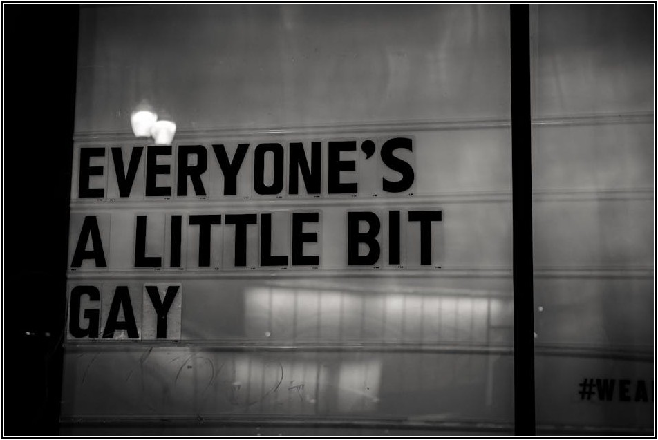 사업 성장 엔진, 태양광 간판으로 에너지 효율과 홍보 효과 두 마리 토끼 잡기